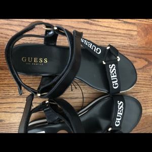 Platform guess sandals